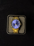 Reloj Casio Analógico Dorado con Esfera Azul y Números Arábigos