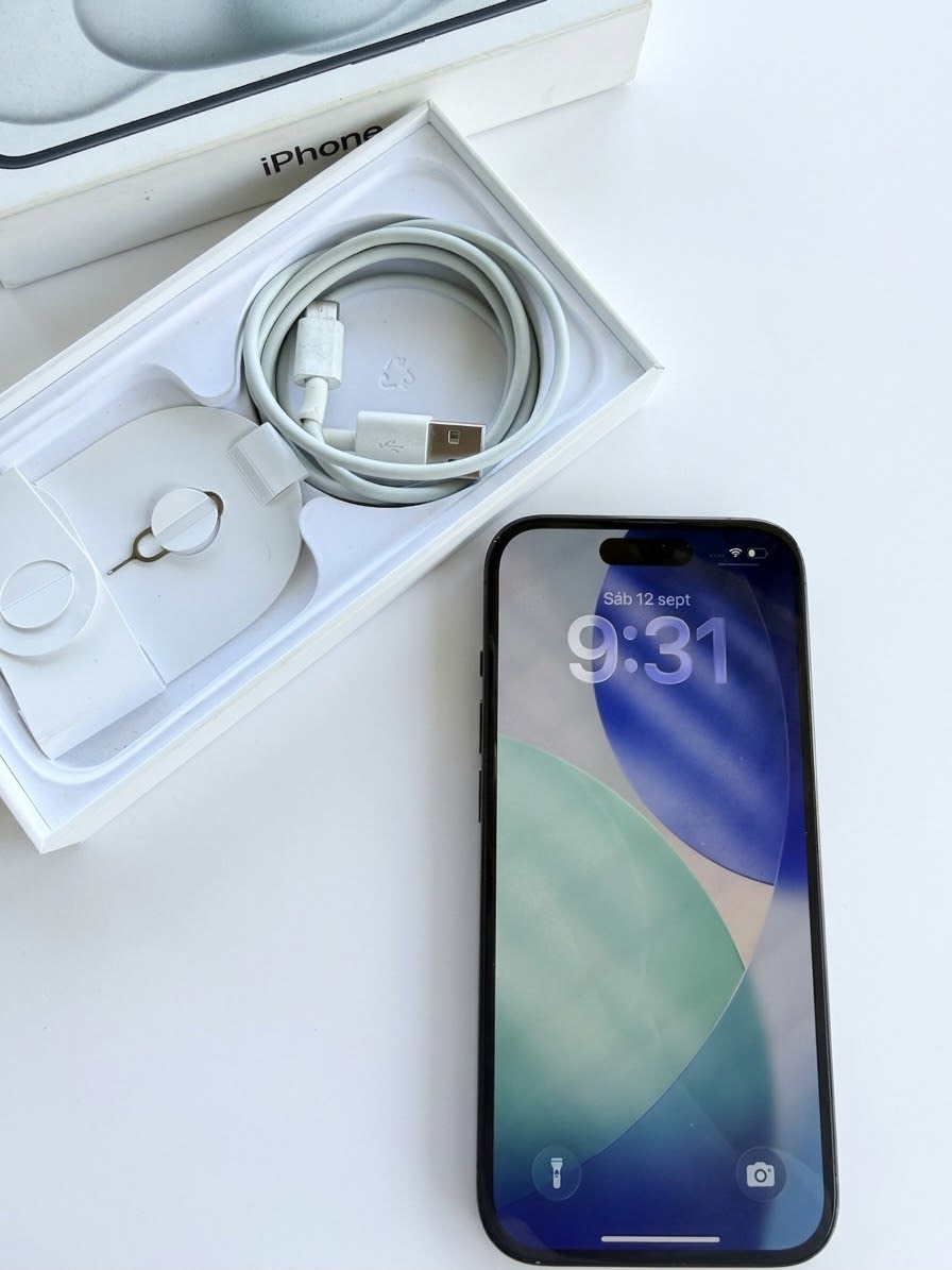 iPhone 15 128GB
